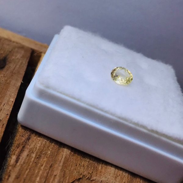 Yellow Sapphire 1.00 crt