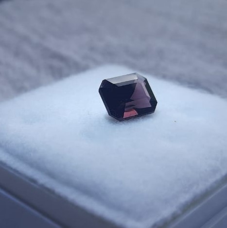 Stunning Natural Deep Purple Spinel 4.15 Carat Emareld Cut Gem from Ceylon